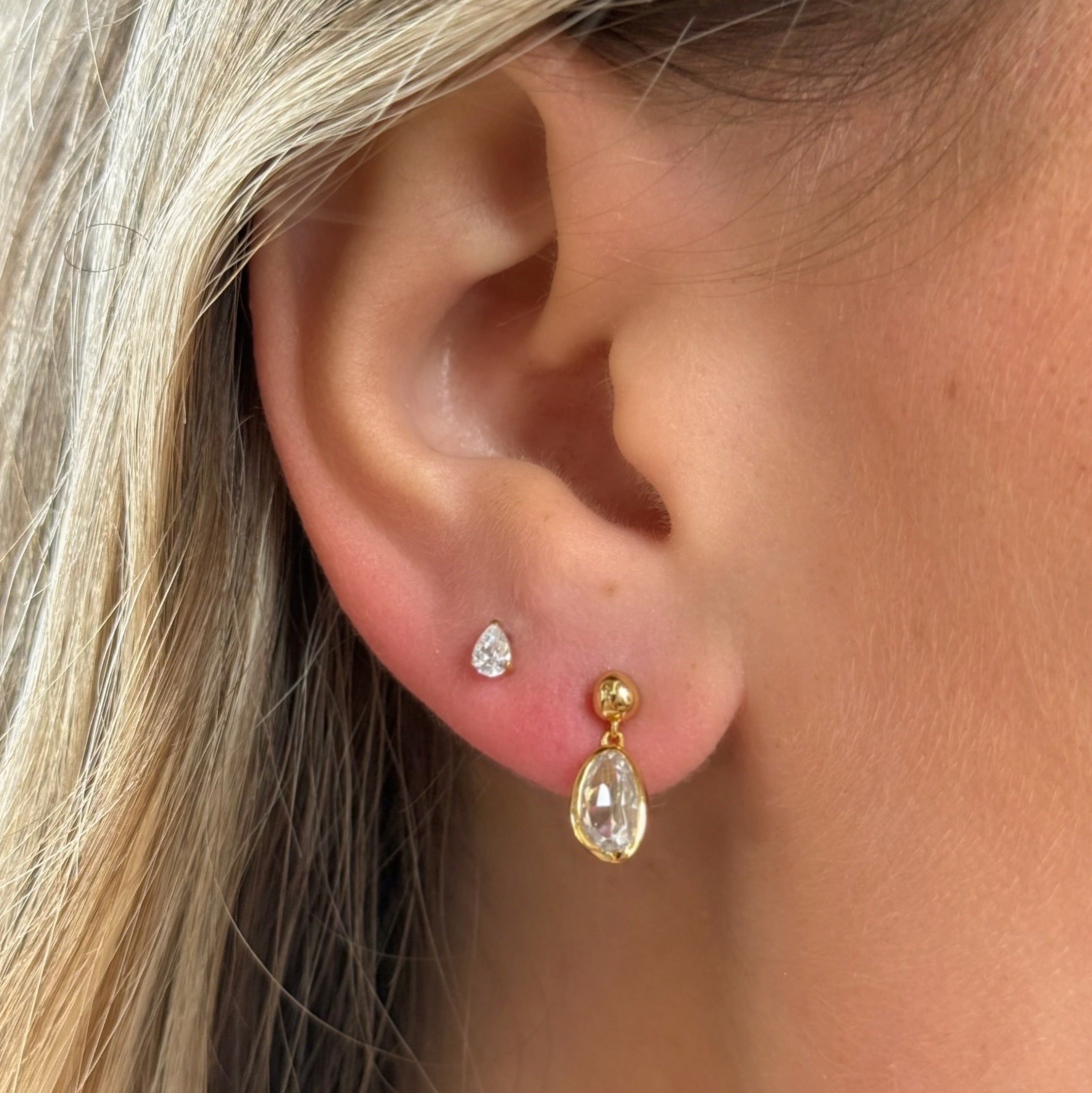 CZ Teardrop Flat Back Stud