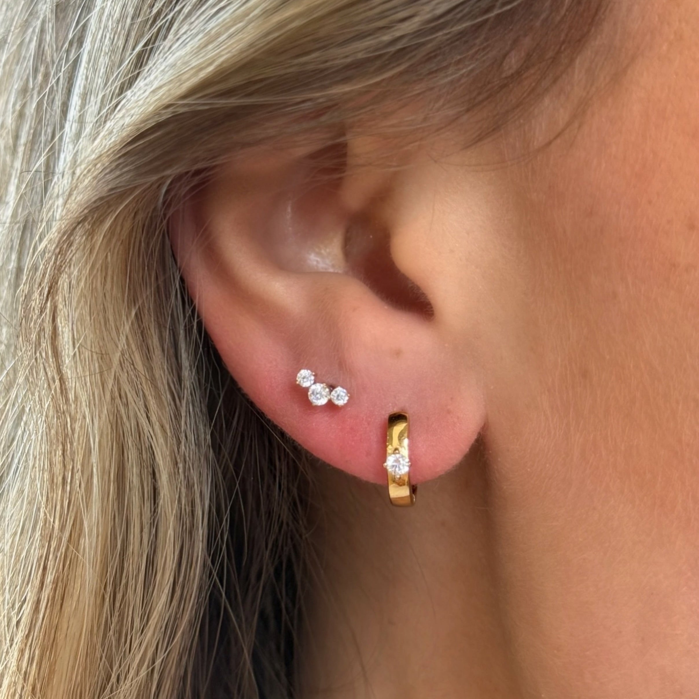 Half Bezel Trio Flat Back Stud